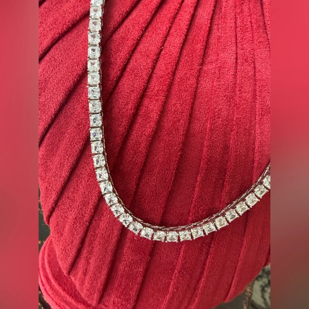 Princess cut diamond tennis necklace - Picture 3 of 4